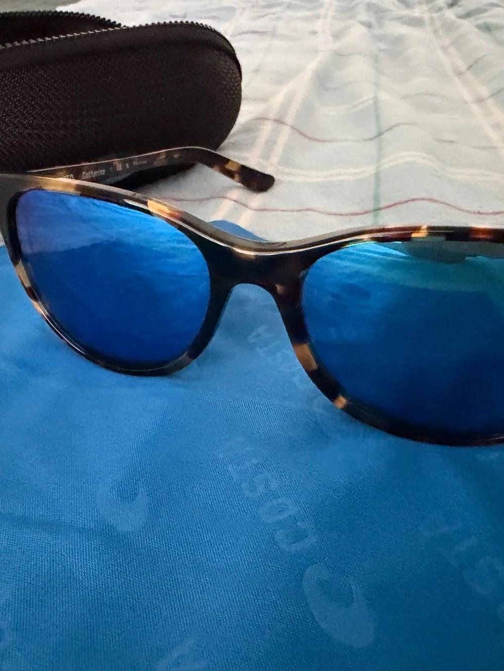 Costa Black Neoprene Sunglasses Pouch with Blue Logo “Catherine” style
